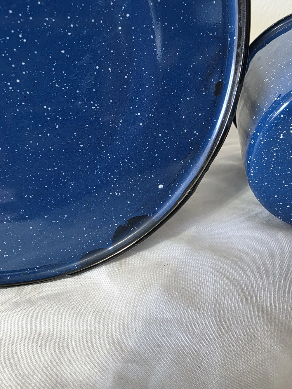 Blue Speckled Enamel Coffee Pot & Mug Set - Home Kitchen